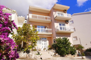 Apartments by the sea Duce, Omis - 7576, Duće